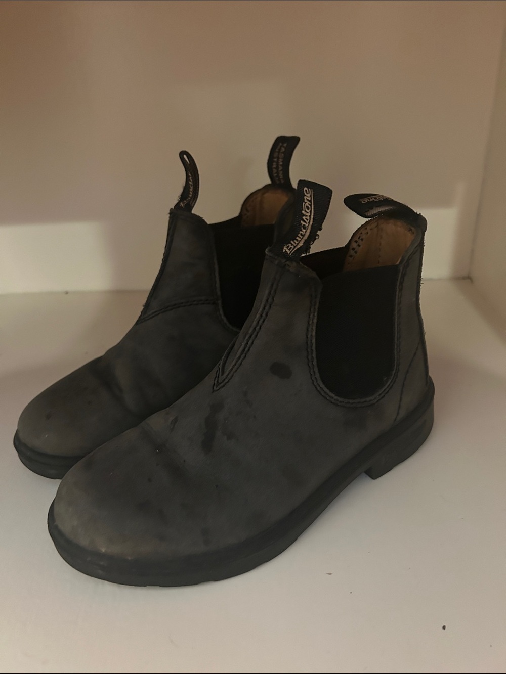 Blundstone Kids Boots in Dark Gray 12 - Picture 5 of 6